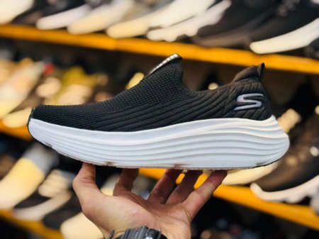 سكيتشر جرابة أسود/أبيض - 8819